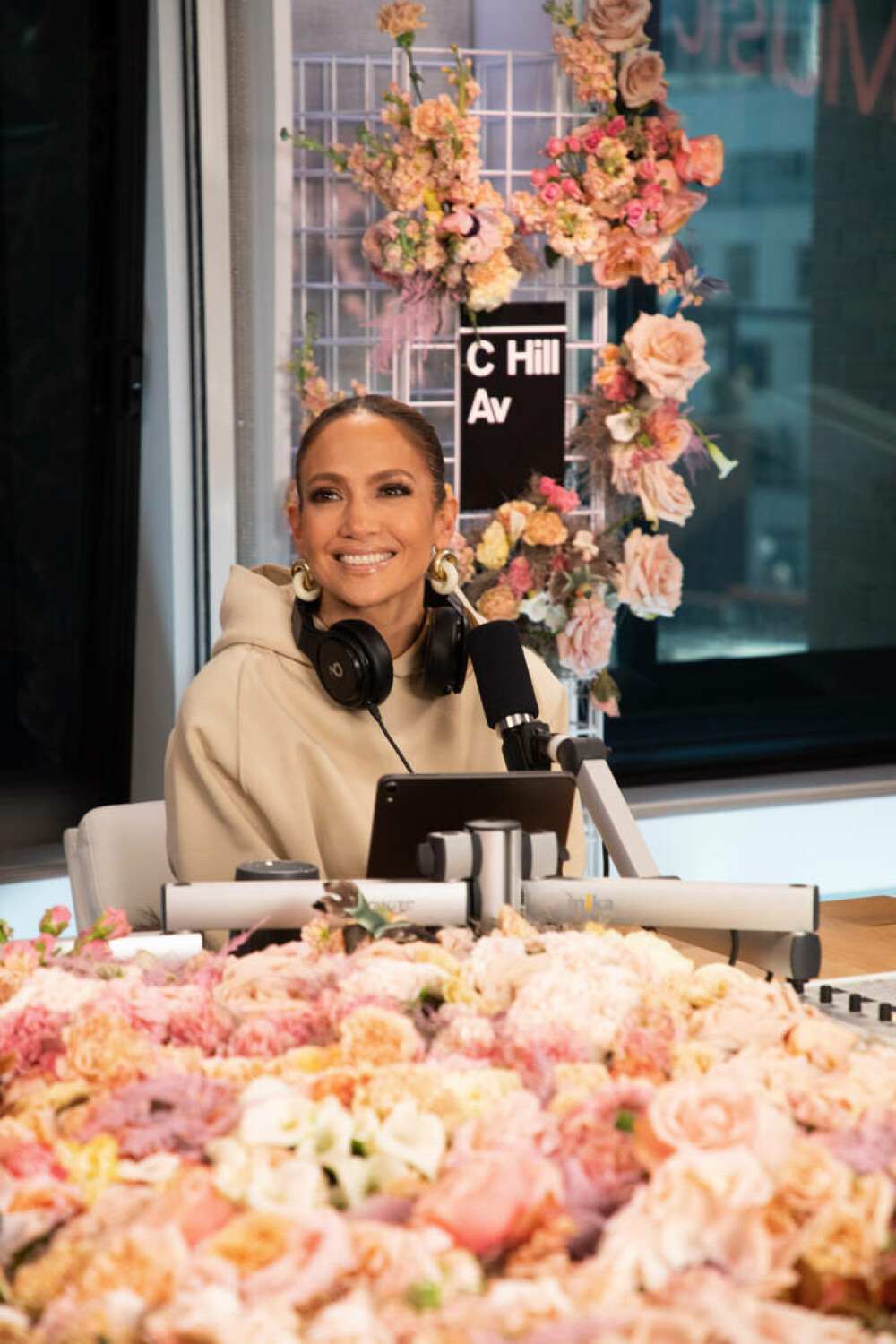 Jennifer Lopez, apariție extravagantă în New York. Cum s-a îmbrăcat pentru a merge la un studio de înregistrări. GALERIE FOTO - Imaginea 5