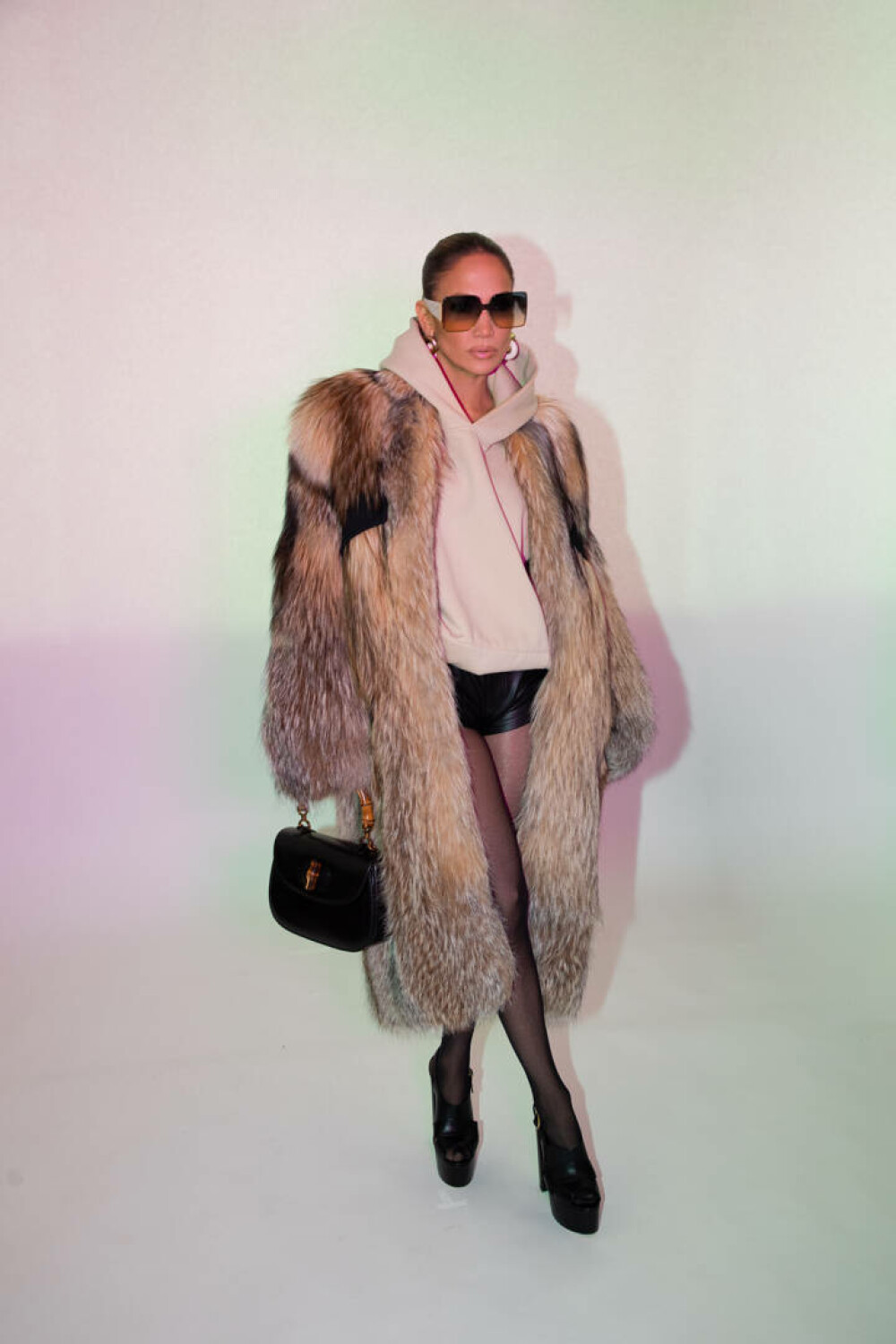 Jennifer Lopez, apariție extravagantă în New York. Cum s-a îmbrăcat pentru a merge la un studio de înregistrări. GALERIE FOTO - Imaginea 12