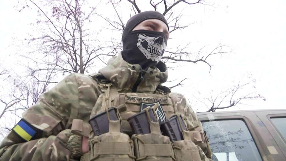 VIDEO. Cum arată cea mai puternică armă a ucrainenilor din Zaporojie. De frică, rușii au poreclit-o ”Baba Yaga” - Imaginea 5