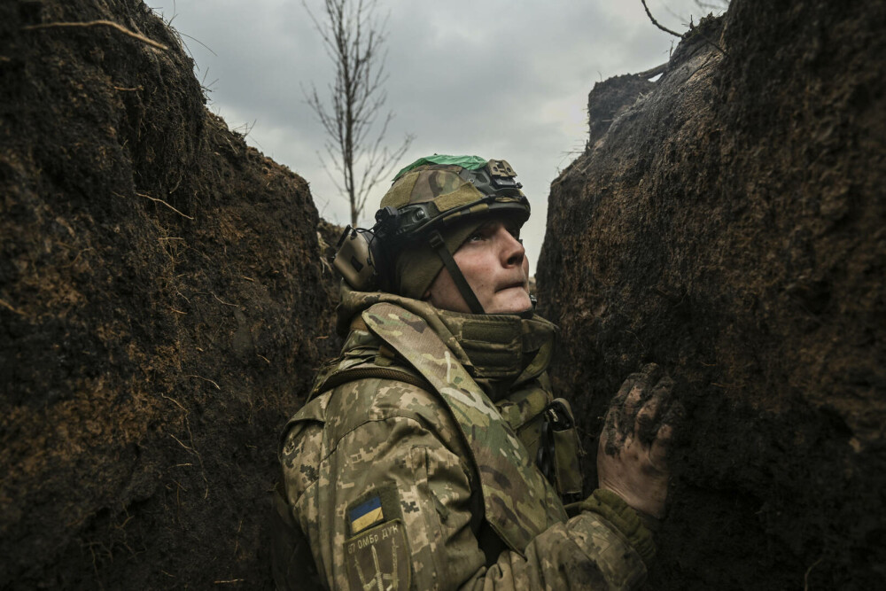 Războiul ruso-ucrainean, în imagini. Doi ani de la invazia pe scară largă a trupelor lui Putin în Ucraina | GALERIE FOTO - Imaginea 1