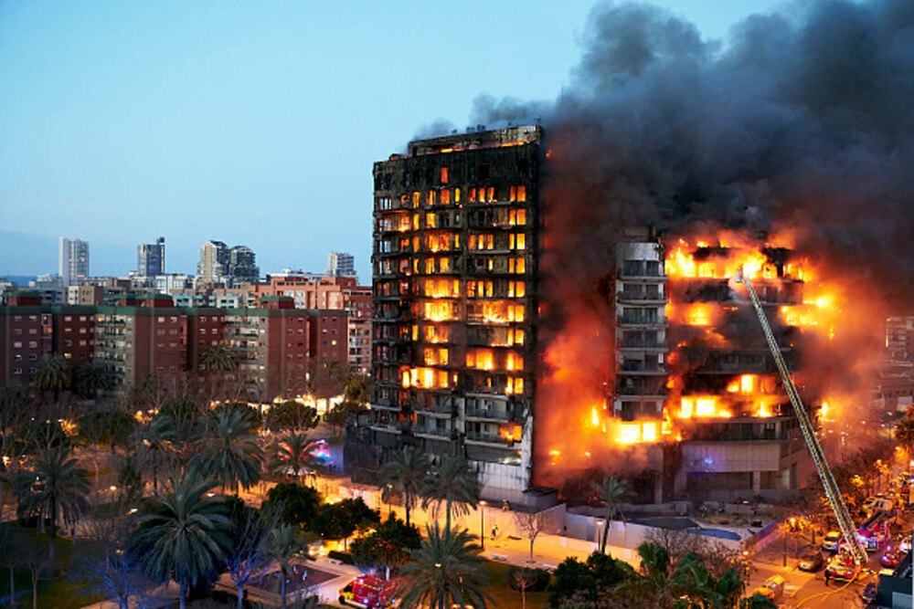 A fost stabilită cauza incendiului devastator din Valencia, soldat cu 10 morţi. Ce a provocat tragedia - Imaginea 9