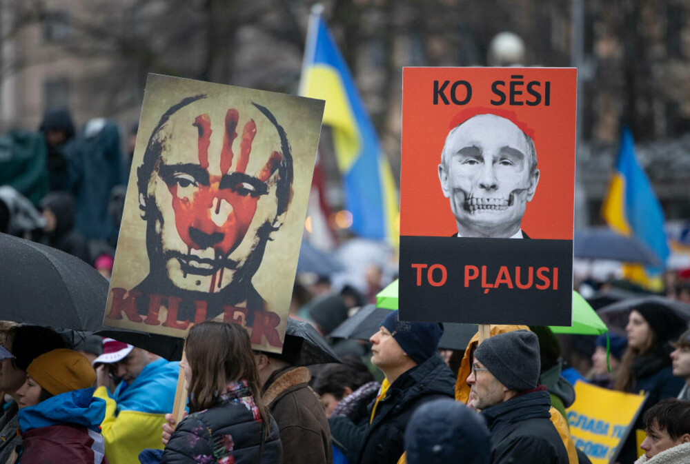 Manifestaţii de amploare pro-Ucraina în Europa. Oamenii au scandat „Putin asasin”| GALERIE FOTO & VIDEO - Imaginea 4