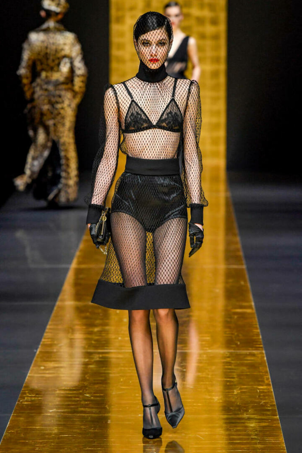 Săptămâna Modei de la Milano. Naomi Campbell și Eva Herzigova domină podiumul | GALERIE FOTO - Imaginea 12