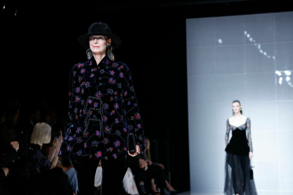 Săptămâna Modei de la Milano s-a încheiat. Giorgio Armani a prezentat cea mai nouă colecție marcată de un motiv inedit - Imaginea 4
