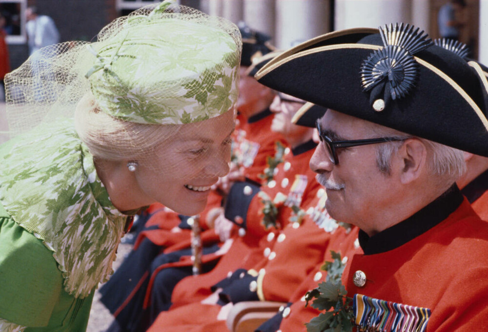 Cine este cel mai bătrân membru al familiei regale britanice. Are 91 de ani și duce o viață dublă secretă | FOTO - Imaginea 25