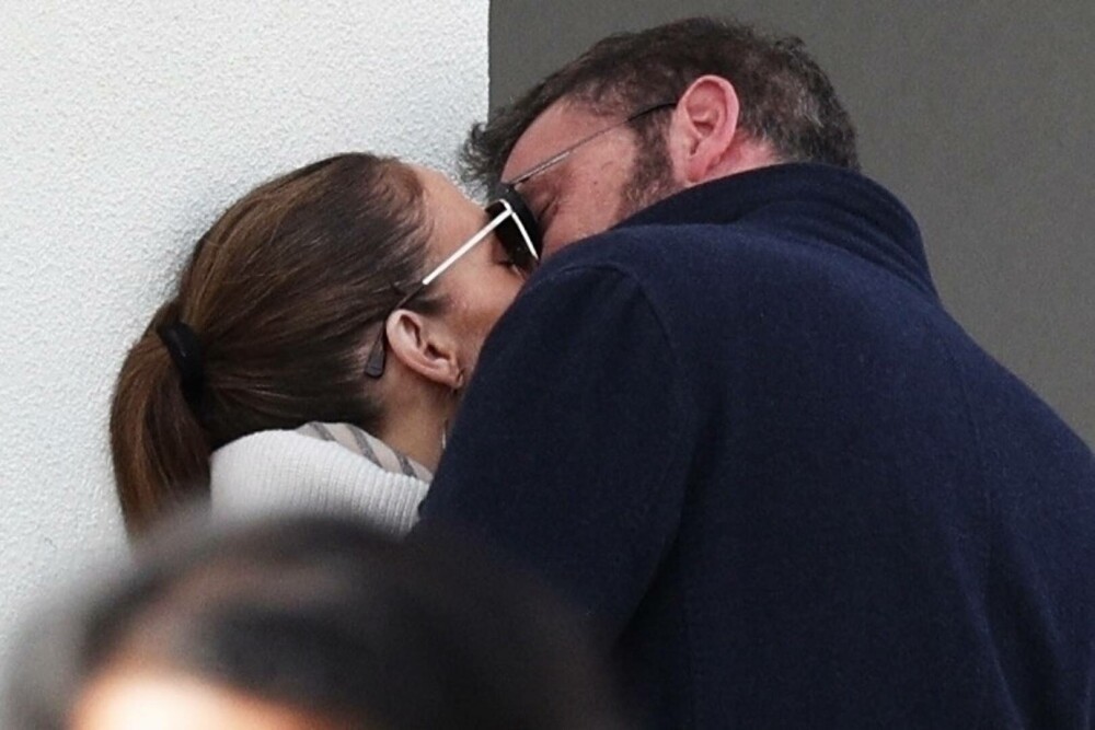 Jennifer Lopez și Ben Affleck, la un pas de divorț. Un apropiat al cuplului a rupt tăcerea: „Ben s-a mutat deja” - Imaginea 15