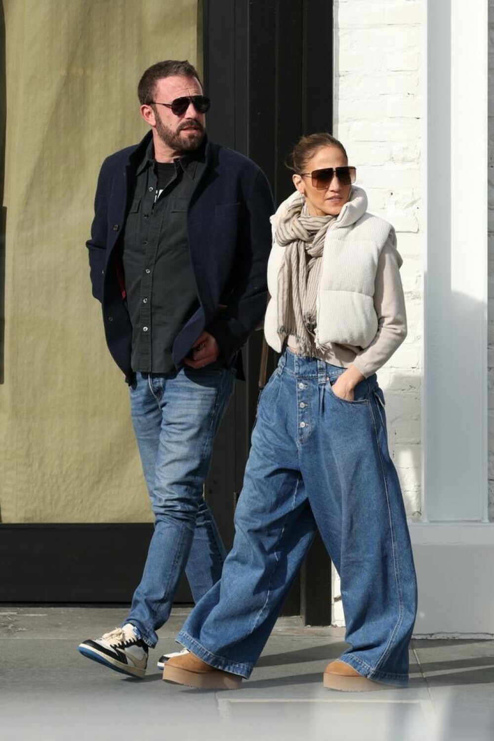 Jennifer Lopez și Ben Affleck, surprinși într-o ipostază romantică. Actorul, nemulțumit de „relația de pe social media” FOTO - Imaginea 3