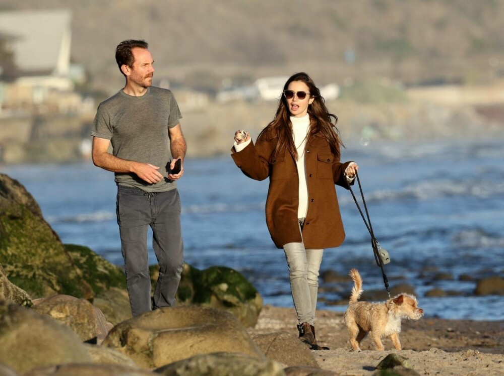 Lily Collins, primele imagini cu fiica ei, Tove Jane. Actrița din „Emily in Paris” a devenit mamă pentru prima dată. FOTO - Imaginea 2