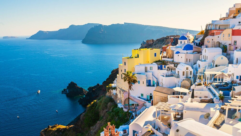Cât costă o vacanță în Santorini. Ghid complet de buget pentru transport, cazare și distracții - Imaginea 1