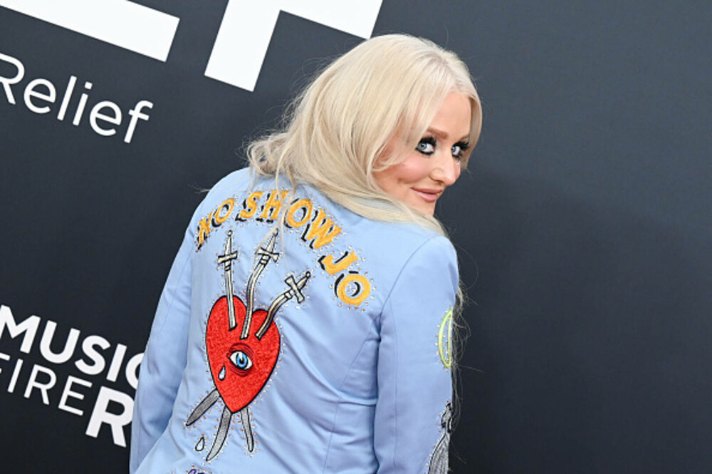 Cele mai neinspirate ținute purtate de vedete la Premiile Grammy. Artiștii care au dezamăgit pe covorul roșu. GALERIE FOTO - Imaginea 10