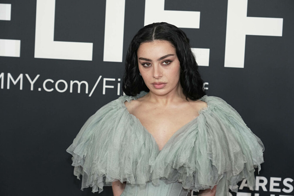 Cele mai neinspirate ținute purtate de vedete la Premiile Grammy. Artiștii care au dezamăgit pe covorul roșu. GALERIE FOTO - Imaginea 84