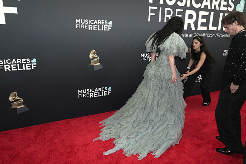 Cele mai neinspirate ținute purtate de vedete la Premiile Grammy. Artiștii care au dezamăgit pe covorul roșu. GALERIE FOTO - Imaginea 86