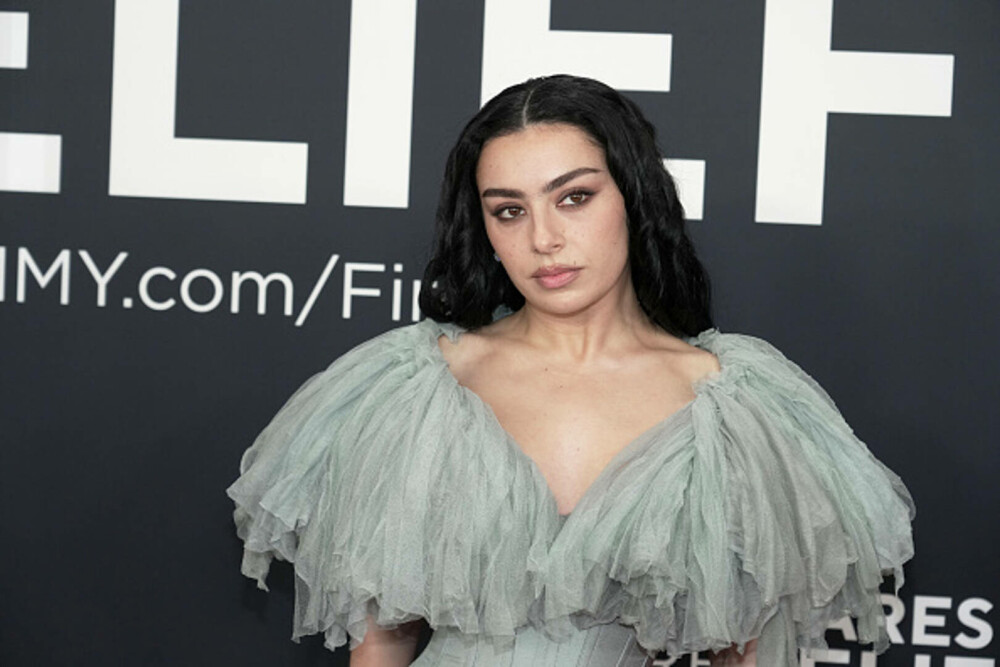 Cele mai neinspirate ținute purtate de vedete la Premiile Grammy. Artiștii care au dezamăgit pe covorul roșu. GALERIE FOTO - Imaginea 91
