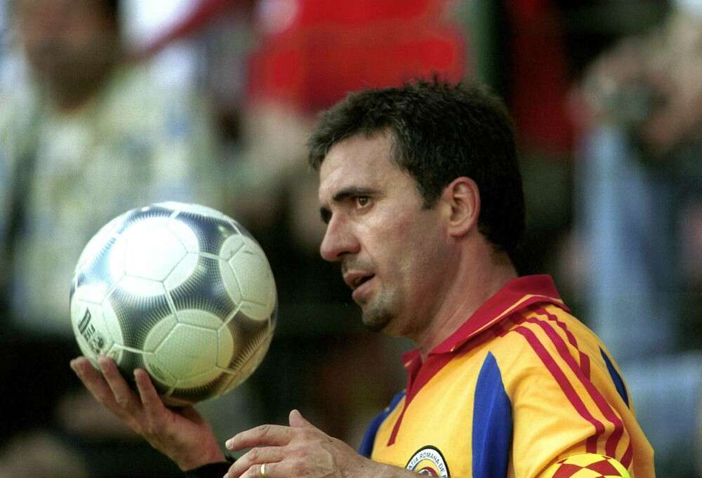Gheorghe Hagi, „Regele fotbalului românesc”, a împlinit 60 de ani. Fotografii inedite din cariera sa. GALERIE FOTO - Imaginea 3