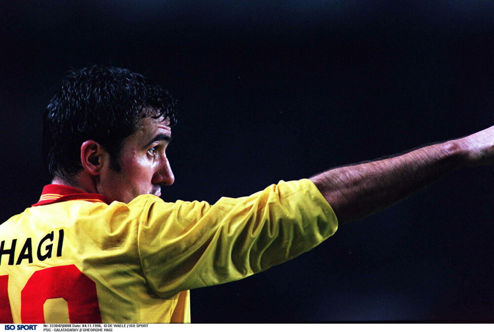 Gheorghe Hagi, „Regele fotbalului românesc”, a împlinit 60 de ani. Fotografii inedite din cariera sa. GALERIE FOTO - Imaginea 11