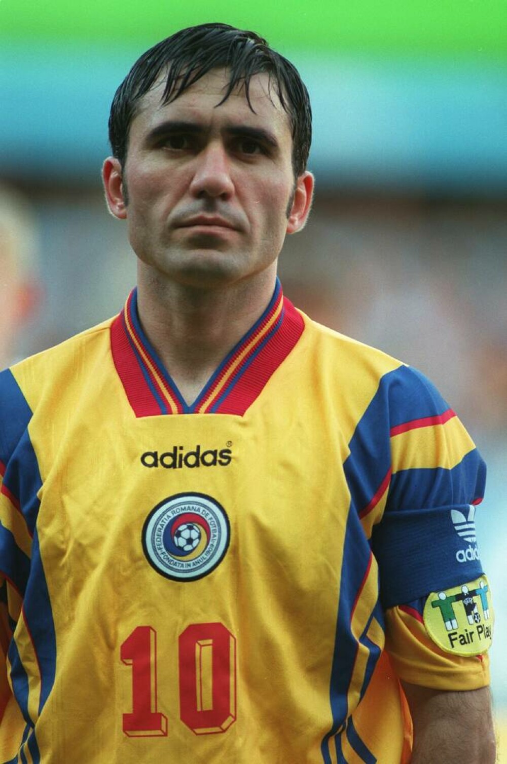 Gheorghe Hagi, „Regele fotbalului românesc”, a împlinit 60 de ani. Fotografii inedite din cariera sa. GALERIE FOTO - Imaginea 12