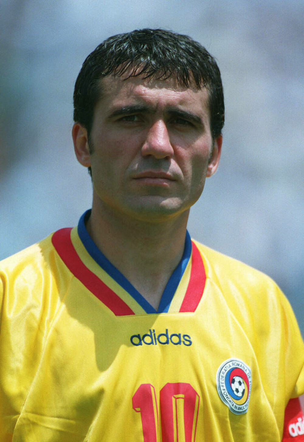 Gheorghe Hagi, „Regele fotbalului românesc”, a împlinit 60 de ani. Fotografii inedite din cariera sa. GALERIE FOTO - Imaginea 21