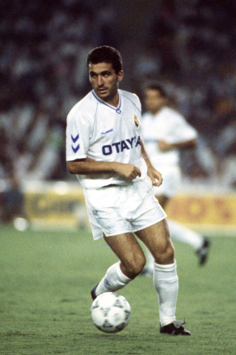 Gheorghe Hagi, „Regele fotbalului românesc”, a împlinit 60 de ani. Fotografii inedite din cariera sa. GALERIE FOTO - Imaginea 34