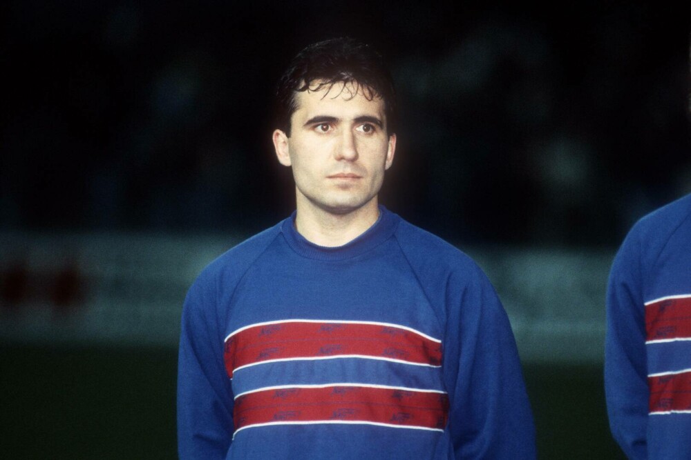 Gheorghe Hagi, „Regele fotbalului românesc”, a împlinit 60 de ani. Fotografii inedite din cariera sa. GALERIE FOTO - Imaginea 35