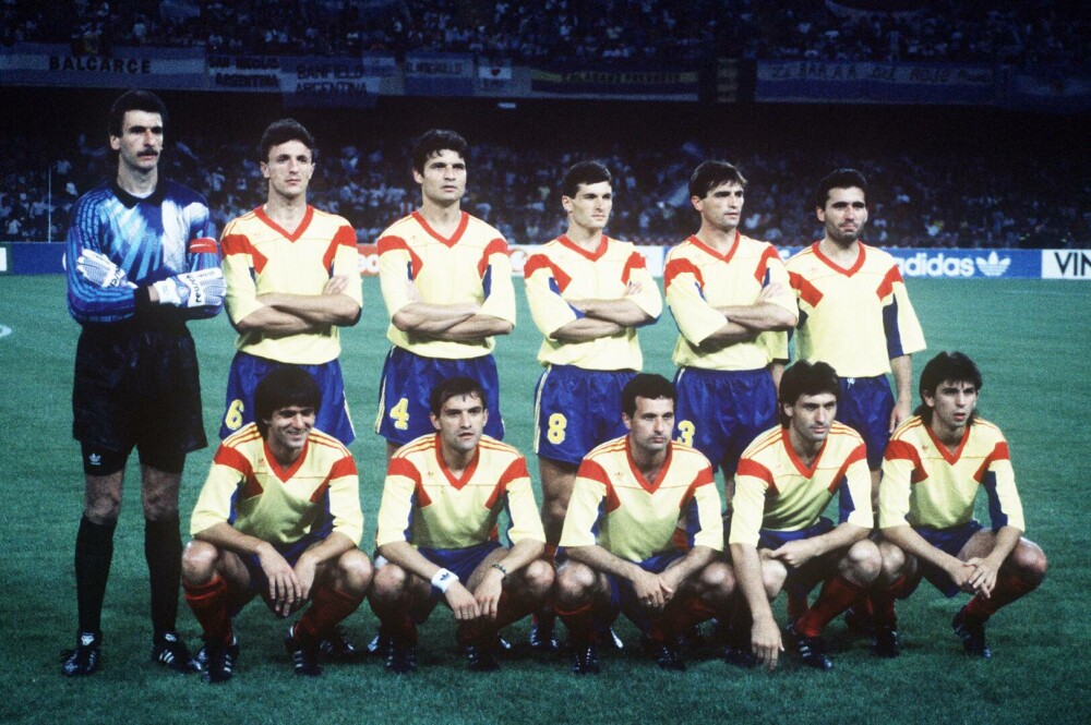 Gheorghe Hagi, „Regele fotbalului românesc”, a împlinit 60 de ani. Fotografii inedite din cariera sa. GALERIE FOTO - Imaginea 40