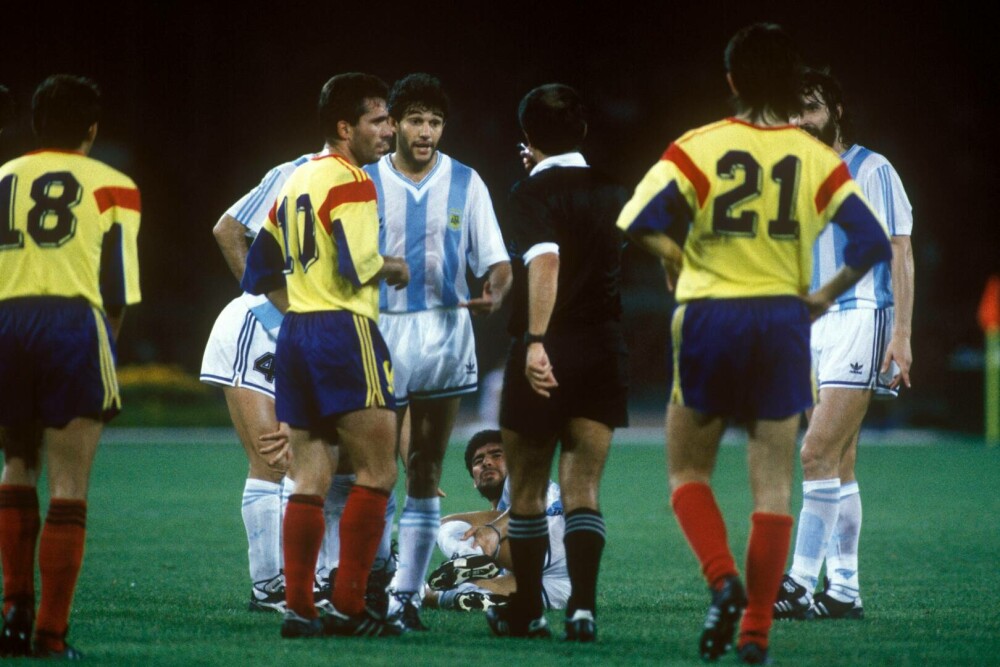 Gheorghe Hagi, „Regele fotbalului românesc”, a împlinit 60 de ani. Fotografii inedite din cariera sa. GALERIE FOTO - Imaginea 45