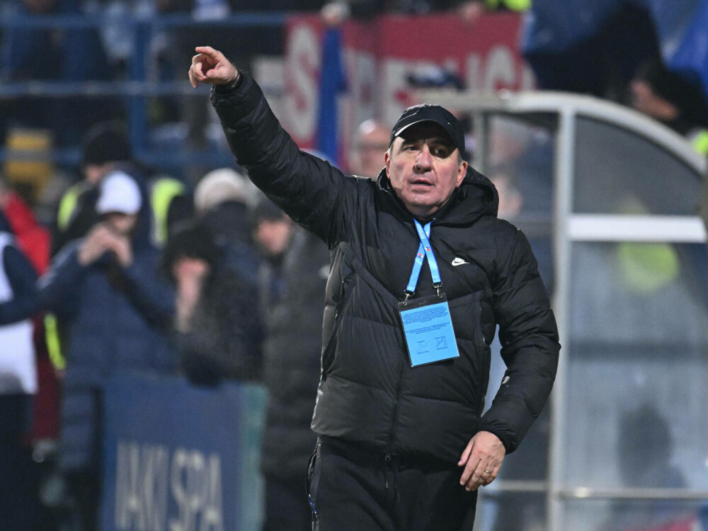 Gheorghe Hagi, „Regele fotbalului românesc”, a împlinit 60 de ani. Fotografii inedite din cariera sa. GALERIE FOTO - Imaginea 57