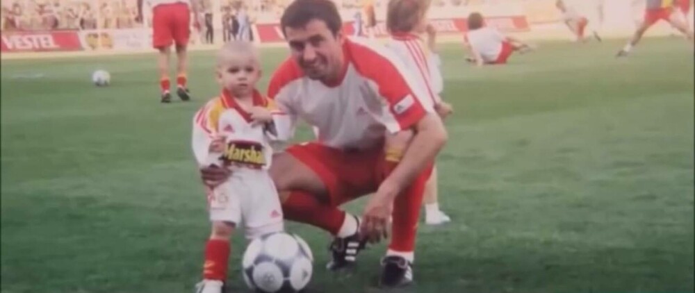 Gheorghe Hagi, „Regele fotbalului românesc”, a împlinit 60 de ani. Fotografii inedite din cariera sa. GALERIE FOTO - Imaginea 63