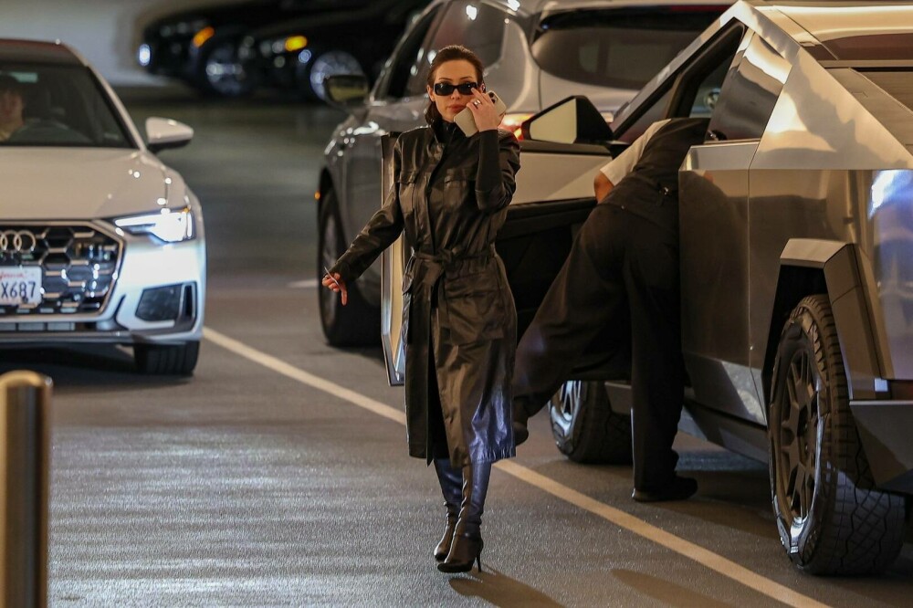 Sora Biancăi Censori îi ia apărarea după apariția controversată la Grammy: „Nu sunt pentru toată lumea”. FOTO - Imaginea 15