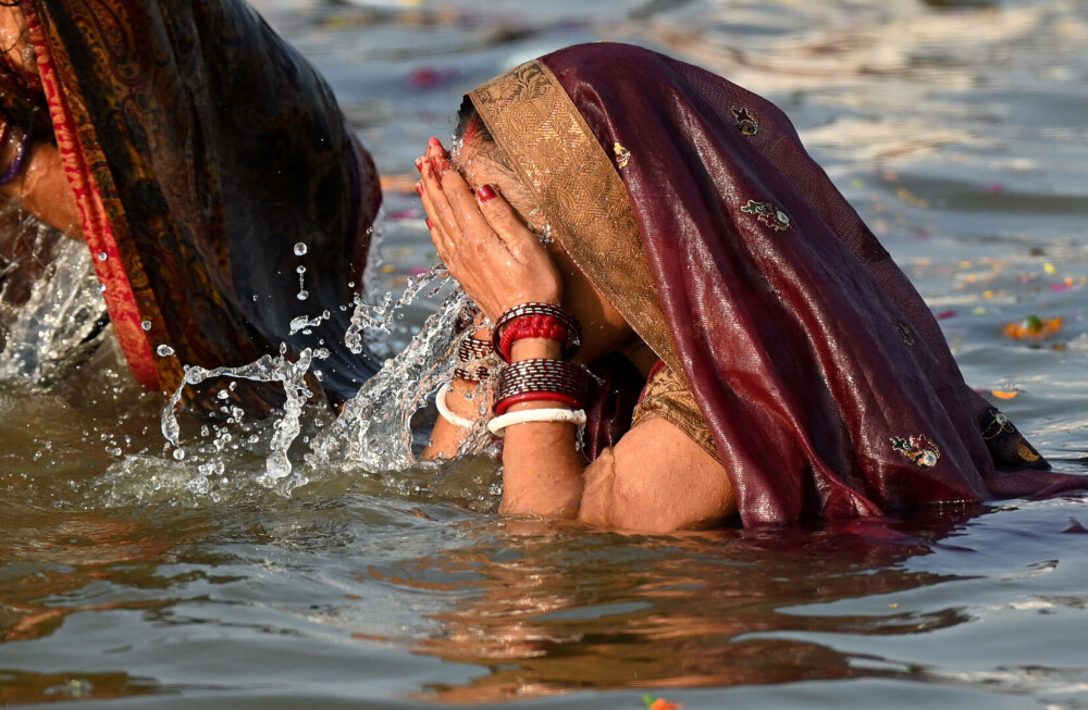 Peste 420 de milioane de credincioşi hinduşi au participat la cea mai mare adunare religioasă din lume. GALERIE FOTO - Imaginea 7