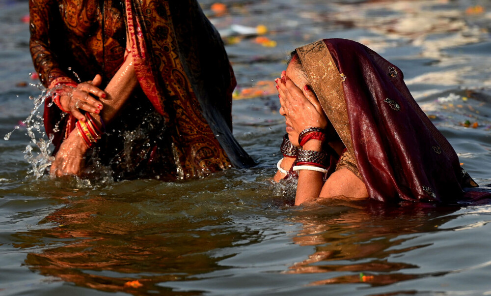 Peste 420 de milioane de credincioşi hinduşi au participat la cea mai mare adunare religioasă din lume. GALERIE FOTO - Imaginea 9