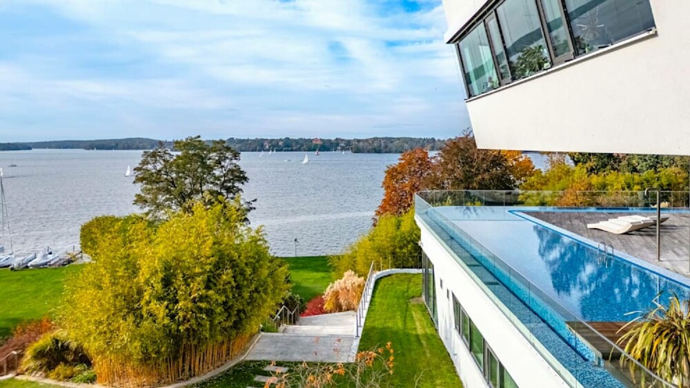 Cea mai scumpă vilă din Germania a fost scoasă la vânzare pentru aproape 79 de milioane de euro. GALERIE FOTO - Imaginea 2