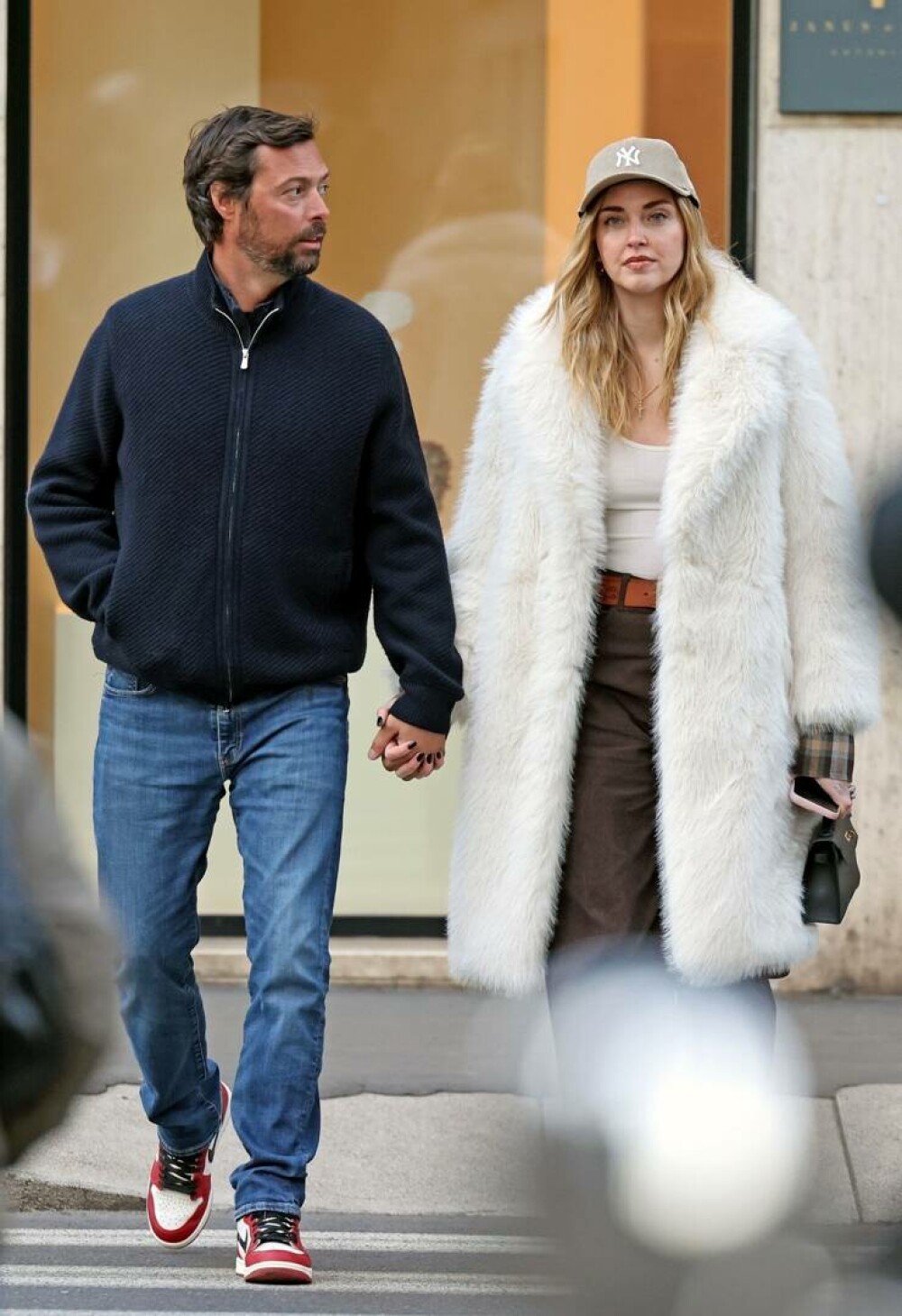 Chiara Ferragni, surprinsă în Milano alături de noul ei partener de viață la câteva luni după despărțirea de Fedez. FOTO - Imaginea 12