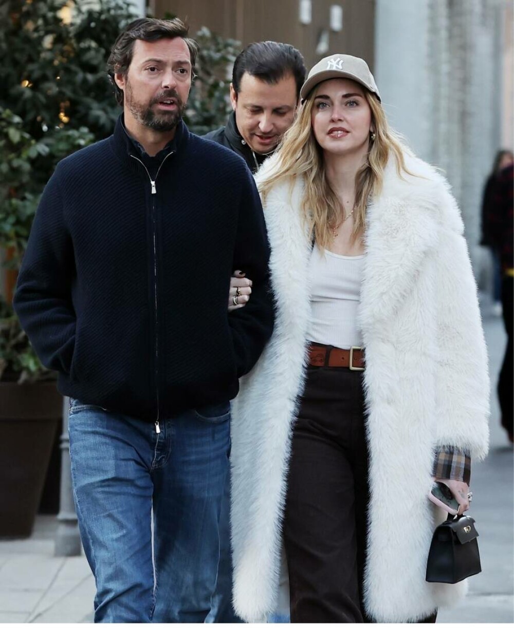 Chiara Ferragni, surprinsă în Milano alături de noul ei partener de viață la câteva luni după despărțirea de Fedez. FOTO - Imaginea 20