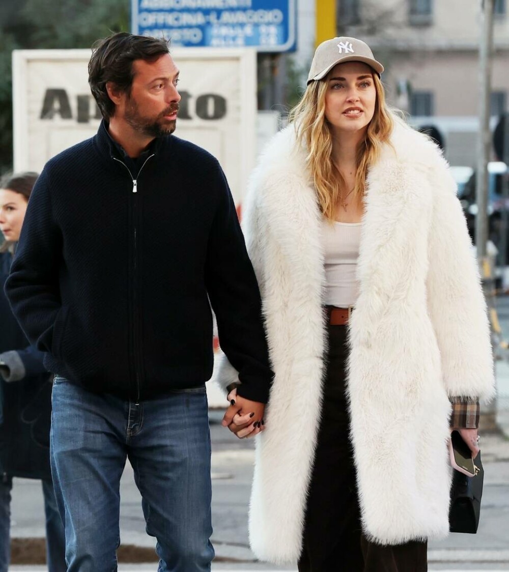 Chiara Ferragni, surprinsă în Milano alături de noul ei partener de viață la câteva luni după despărțirea de Fedez. FOTO - Imaginea 24