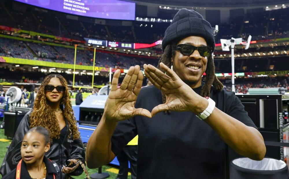 Taylor Swift, Jay-Z, Adam Sandler, Lionel Messi şi Bradley Cooper, printre celebrităţile prezente la Super Bowl 2025. FOTO - Imaginea 1