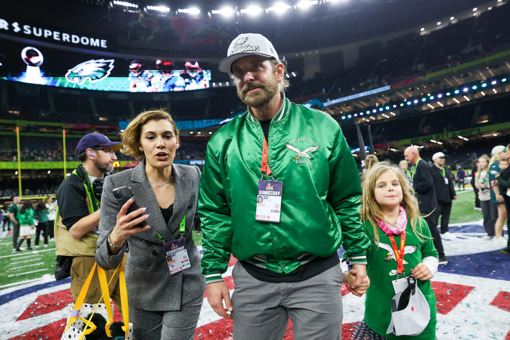 Taylor Swift, Jay-Z, Adam Sandler, Lionel Messi şi Bradley Cooper, printre celebrităţile prezente la Super Bowl 2025. FOTO - Imaginea 19