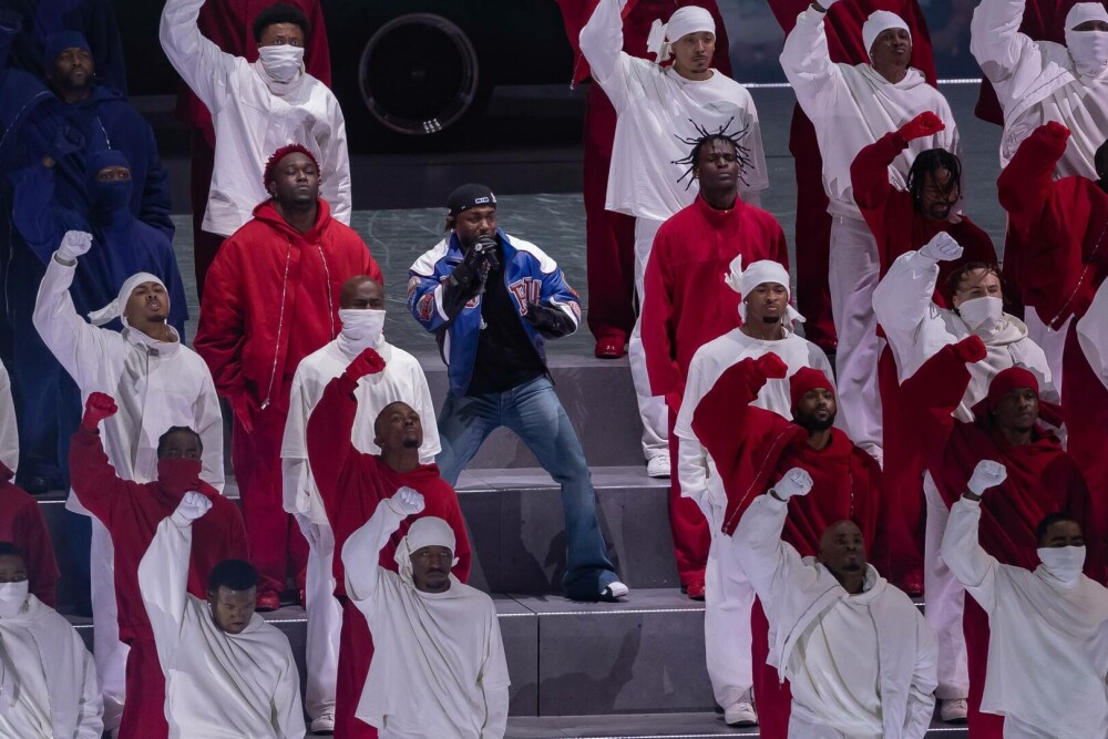 Kendrick Lamar, criticat pentru spectacolul de la Super Bowl 2025. „Cel mai prost show de la pauza meciului” - Imaginea 1