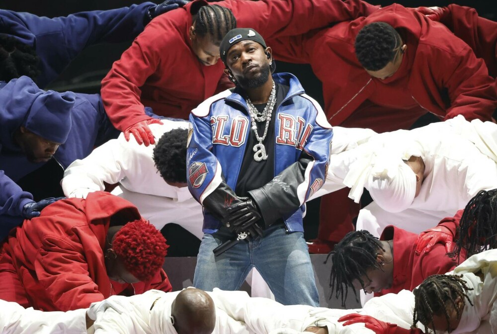 Kendrick Lamar, criticat pentru spectacolul de la Super Bowl 2025. „Cel mai prost show de la pauza meciului” - Imaginea 16