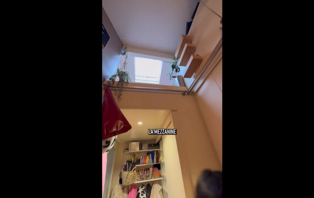 VIDEO cu locuința de 9 metri pătrați închiriată de o tânără în Paris. Din pat iese direct pe acoperiș - Imaginea 8