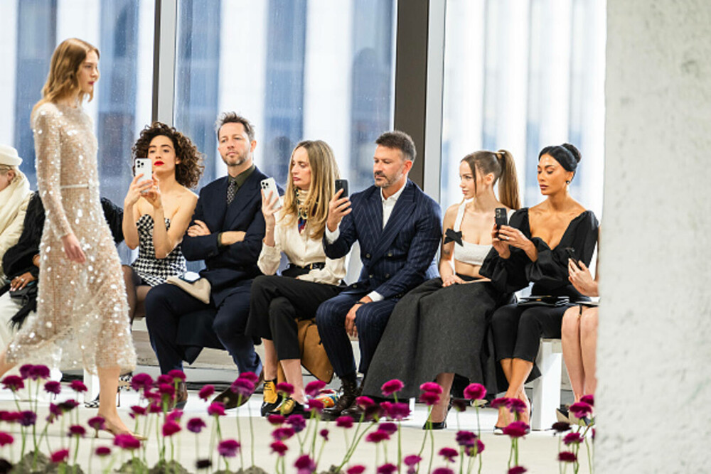 Nicole Scherzinger, apariție îndrăzneață la New York Fashion Week. Decolteul ei a atras toate privirile. GALERIE FOTO - Imaginea 3