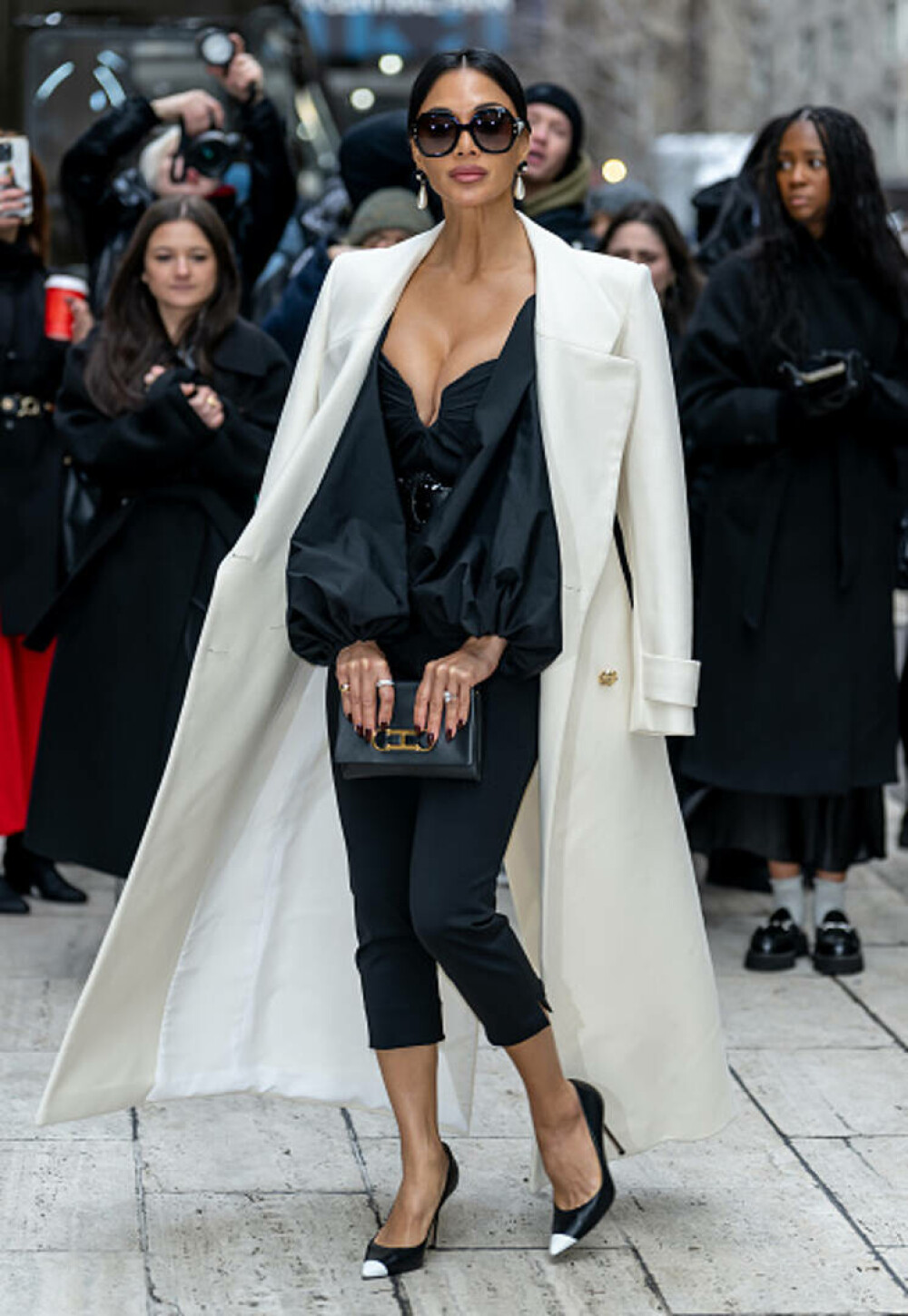 Nicole Scherzinger, apariție îndrăzneață la New York Fashion Week. Decolteul ei a atras toate privirile. GALERIE FOTO - Imaginea 7
