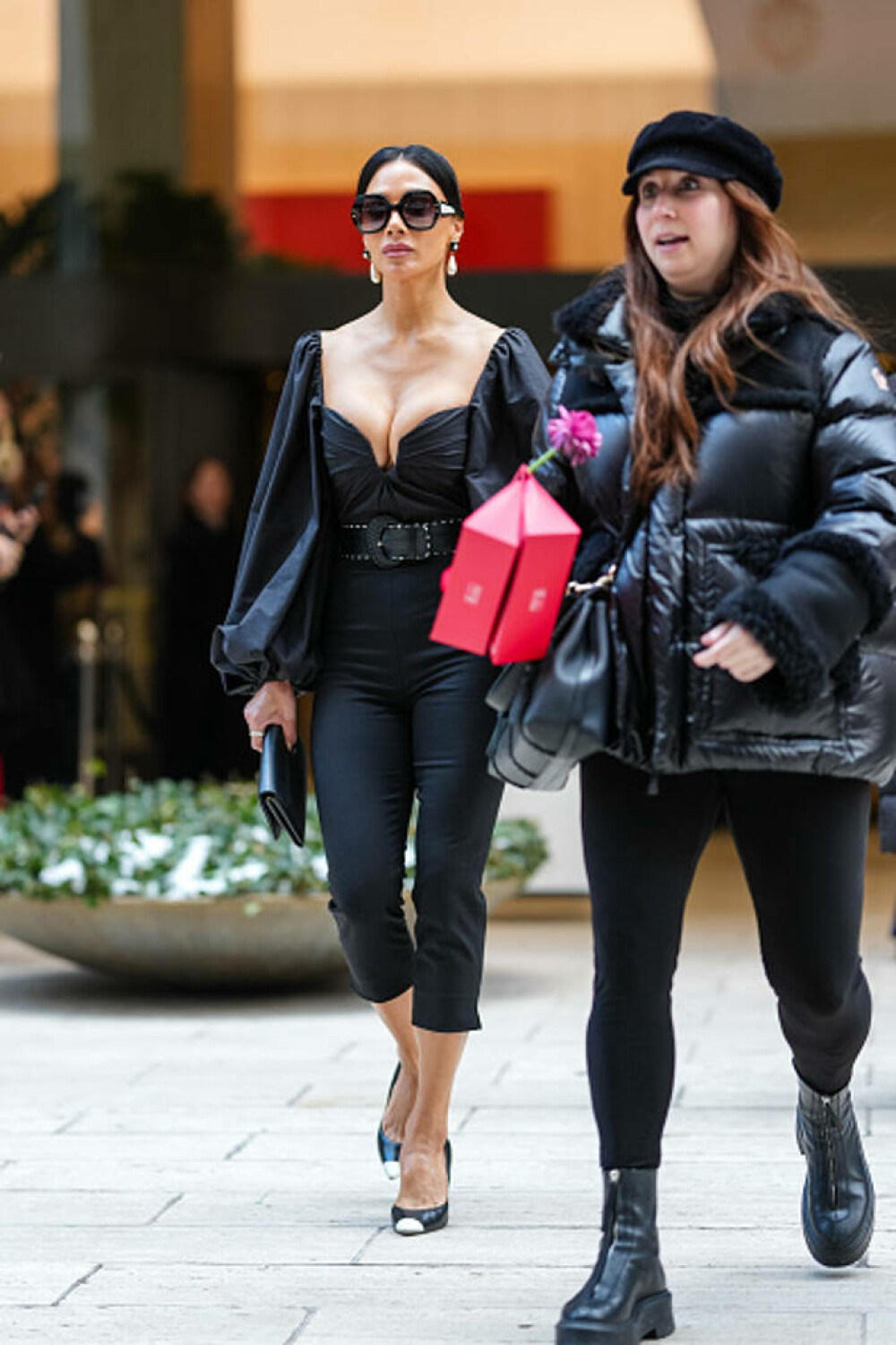 Nicole Scherzinger, apariție îndrăzneață la New York Fashion Week. Decolteul ei a atras toate privirile. GALERIE FOTO - Imaginea 16