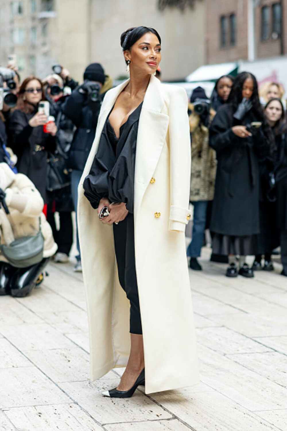 Nicole Scherzinger, apariție îndrăzneață la New York Fashion Week. Decolteul ei a atras toate privirile. GALERIE FOTO - Imaginea 19