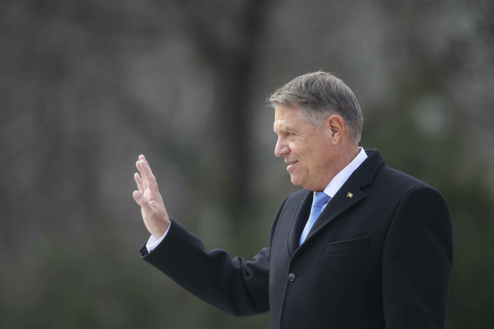VIDEO. Klaus Iohannis a plecat de la Cotroceni, după ce i-a predat mandatul lui llie Bolojan: ”Să aveți grijă de România” - Imaginea 10