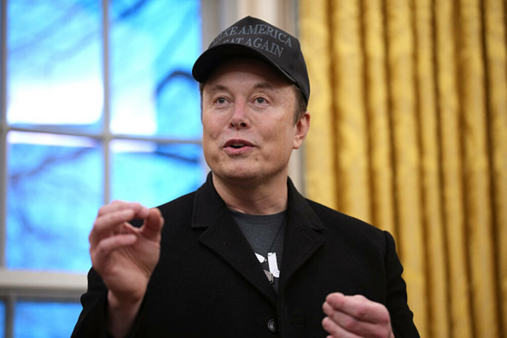 Elon Musk şi-a adus fiul cel mic în biroul lui Donald Trump pentru a anunţa reduceri masive de personal. FOTO & VIDEO - Imaginea 17