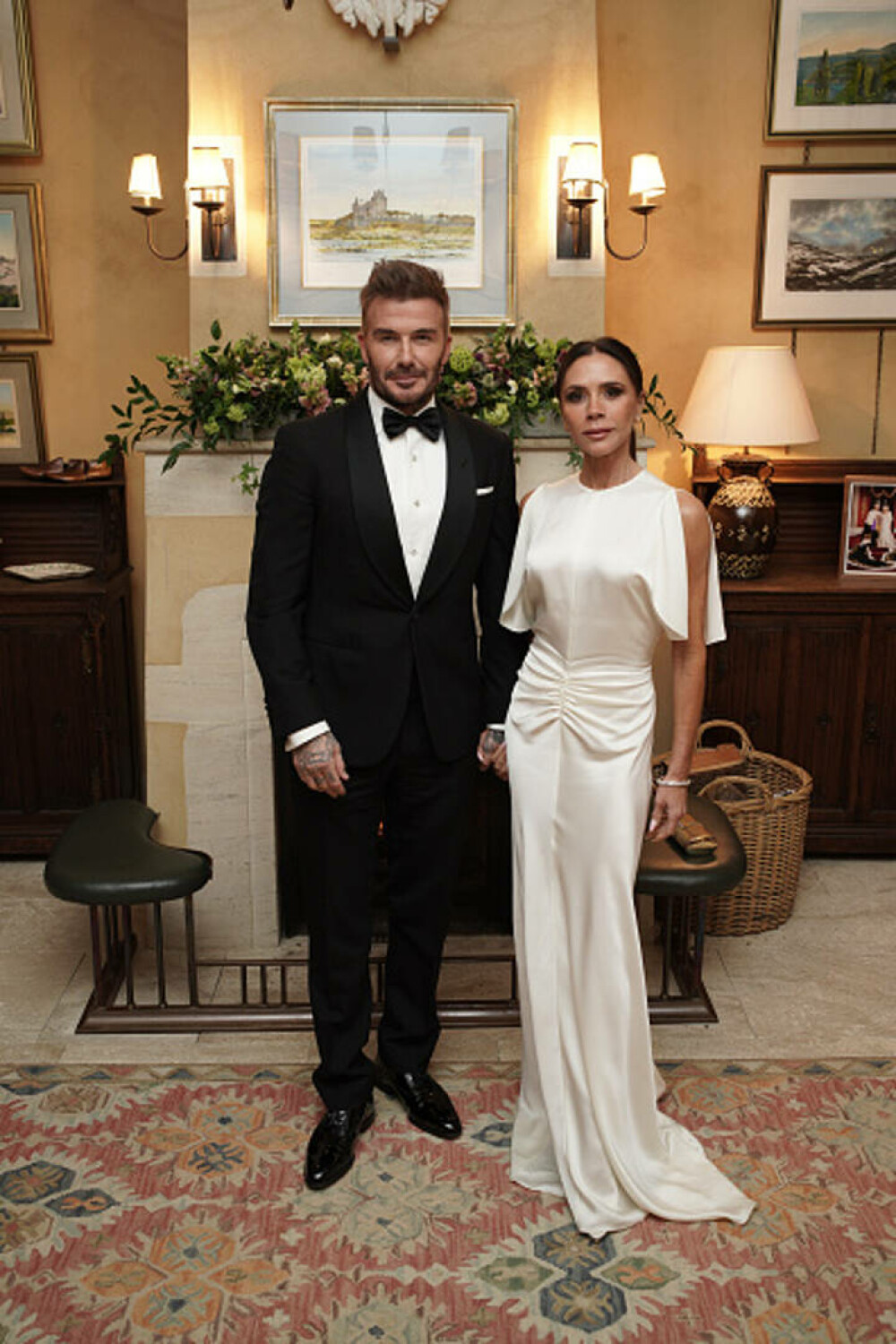 Victoria Beckham și-a surprins fanii cu o schimbare de look. Imaginile postate pe Instagram. FOTO - Imaginea 9