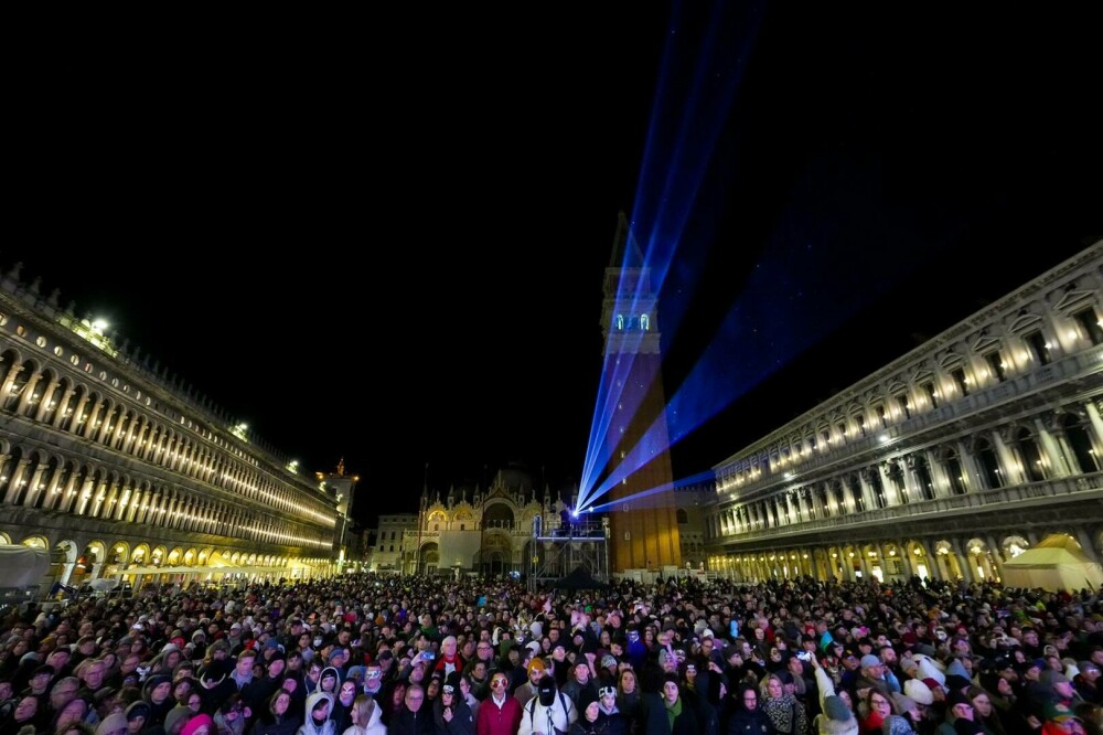 A început Carnavalul de la Veneția 2025, unul dintre cele mai spectaculoase evenimente din lume. GALERIE FOTO - Imaginea 9