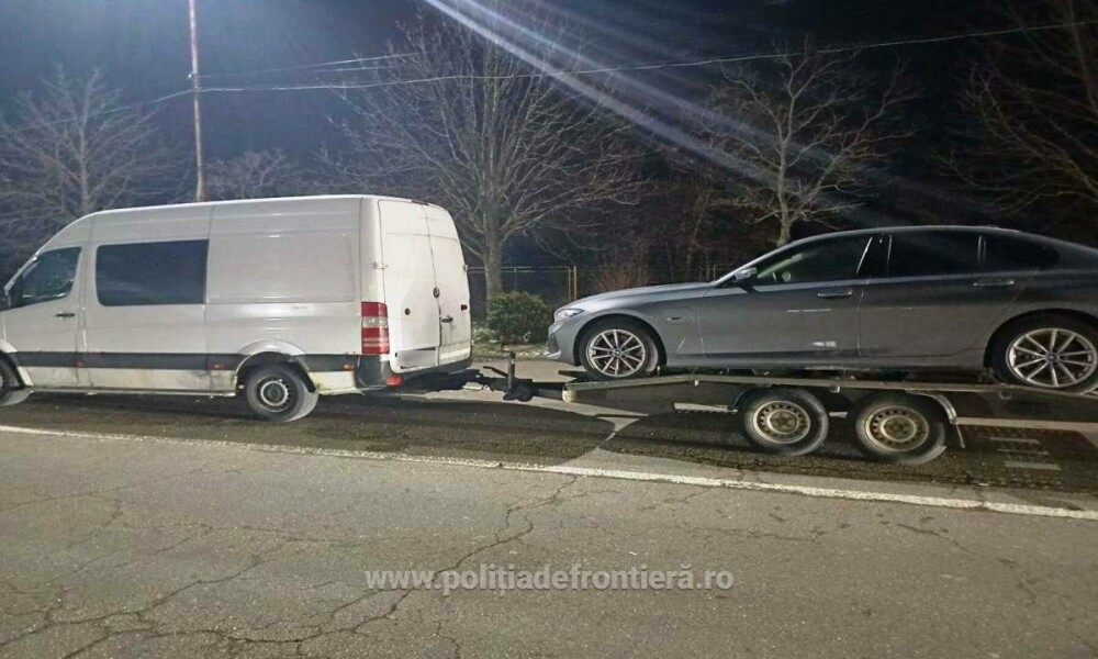 Un bărbat s-a prezentat la Albița cu un autoturism pe o platformă, dar la control a rămas fără el. Descoperirea polițiștilor - Imaginea 1