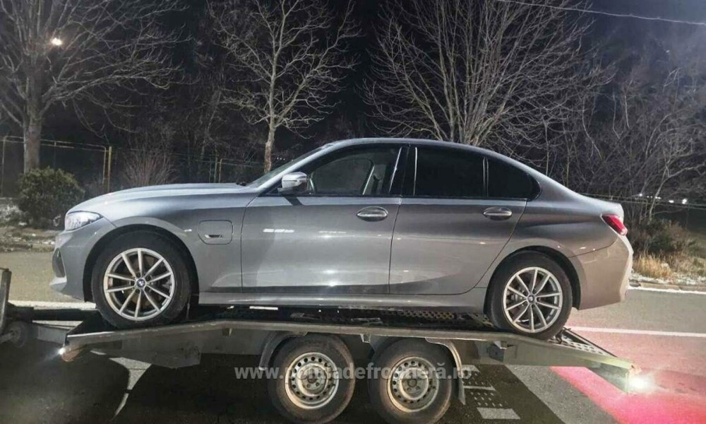 Un bărbat s-a prezentat la Albița cu un autoturism pe o platformă, dar la control a rămas fără el. Descoperirea polițiștilor - Imaginea 2
