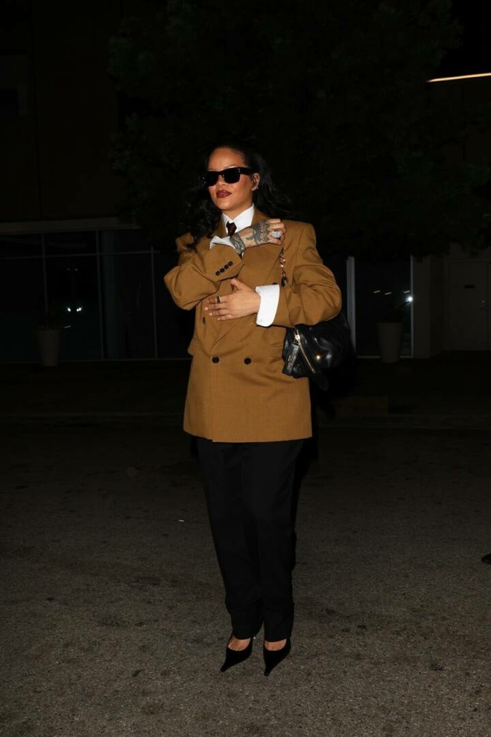 Rihanna și ASAP Rocky, apariție relaxată în California de ziua artistei. Vedeta a împlinit 37 de ani. FOTO - Imaginea 3